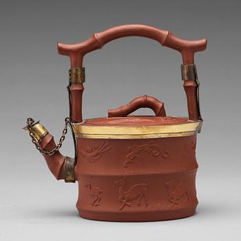 526. A yixing tea pot with cover, Qing dynasty, presumably 18th Century.