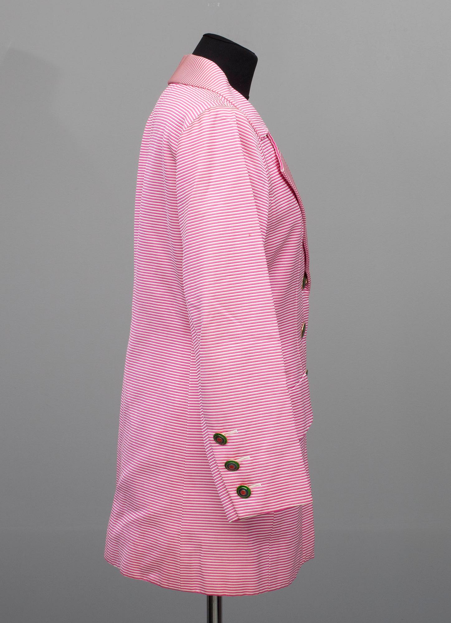 KAVAJ, Yves Saint Laurent.
