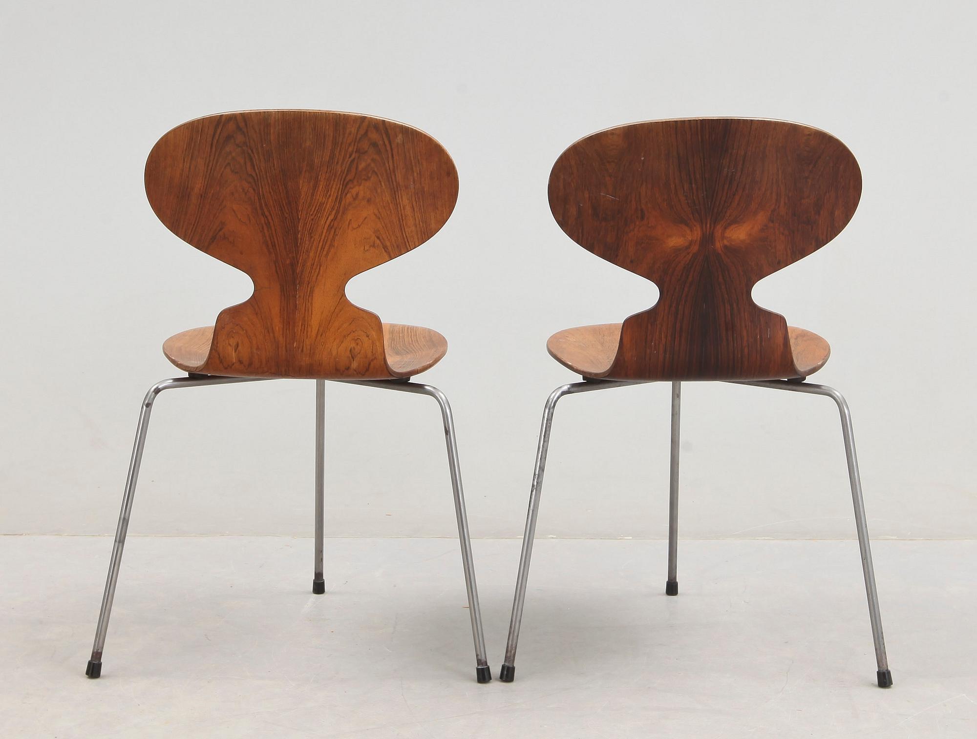 STOLAR, 2 st, "Myran", Arne Jacobsen för Fritz Hansen.