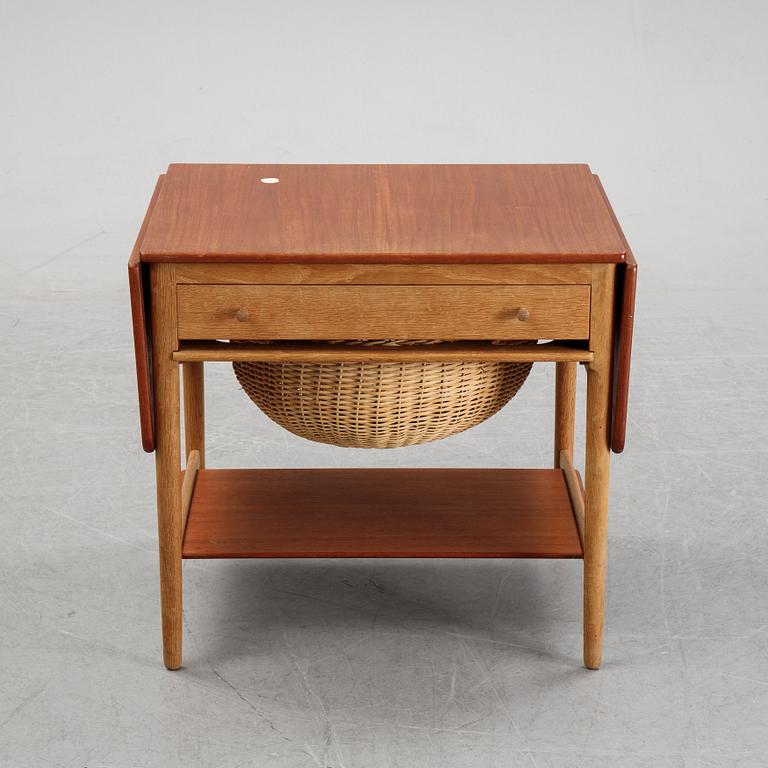 Hans J Wegner, sybord, "AT-33", Andreas Tuck, Danmark, 1900-talets andra hälft.