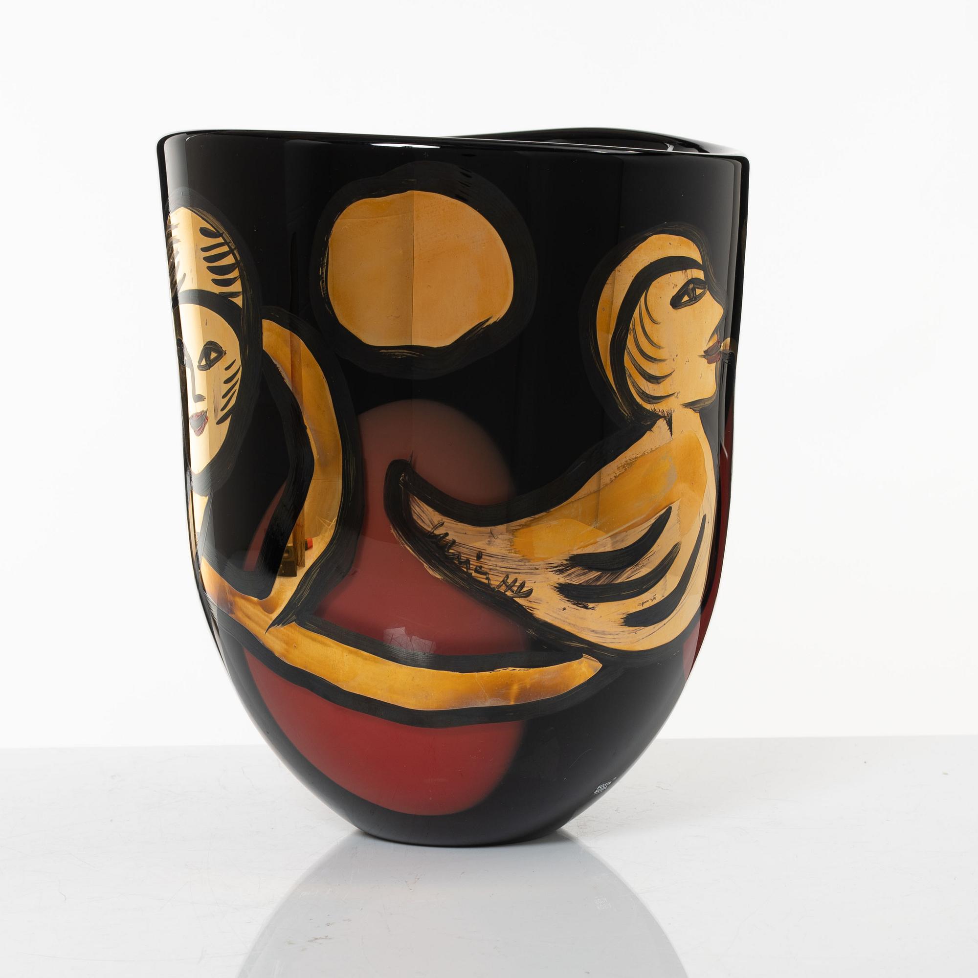 Ulrica Hydman-Vallien, a unique glass vase, Kosta Boda.