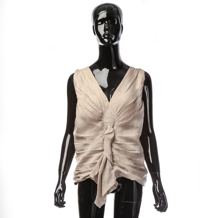 TOP, Marni.