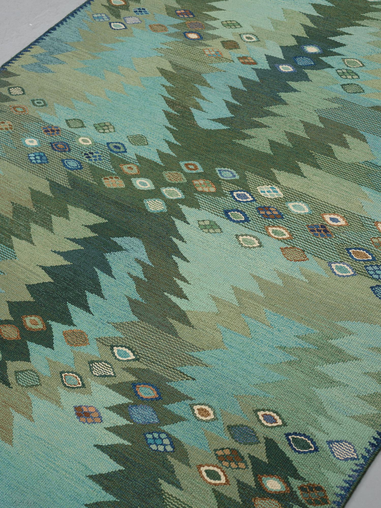 Barbro Nilsson, Matto, "Tånga grön", flat weave, ca 234 x 169-171 cm, signed AB MMF BN.