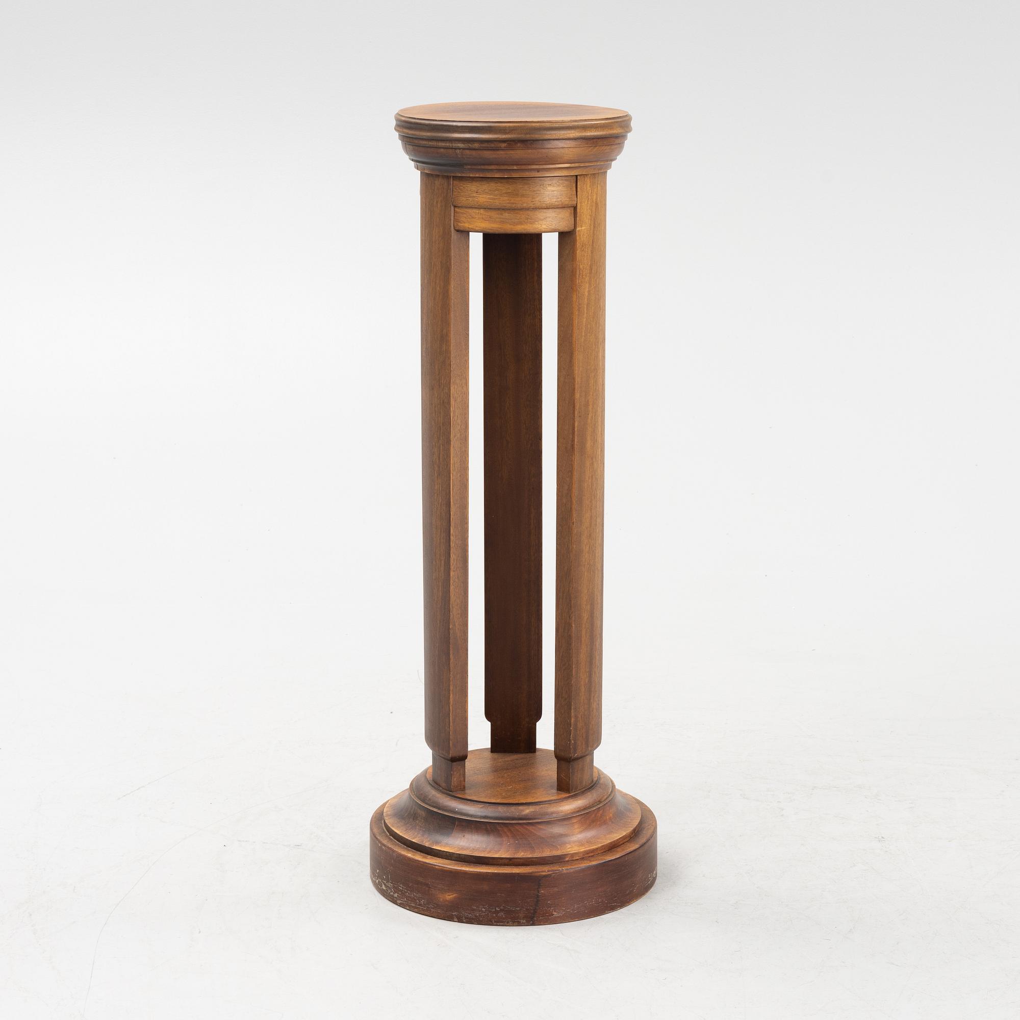 Piedestal, 1930-40-tal.