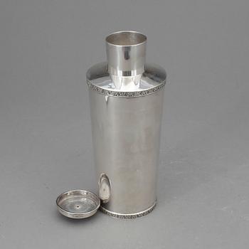 SHAKER, silver, Oscar L Olausson Bransch, Stockholm 1962. 379 gram tot.