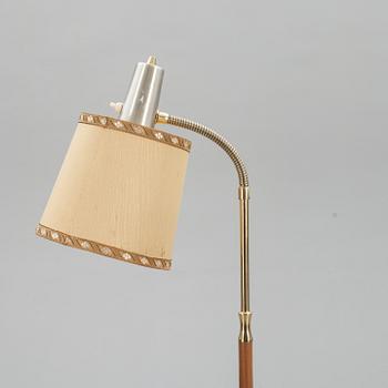 GOLVLAMPA, Armaturhantverk. 1900-talets andra hälft.