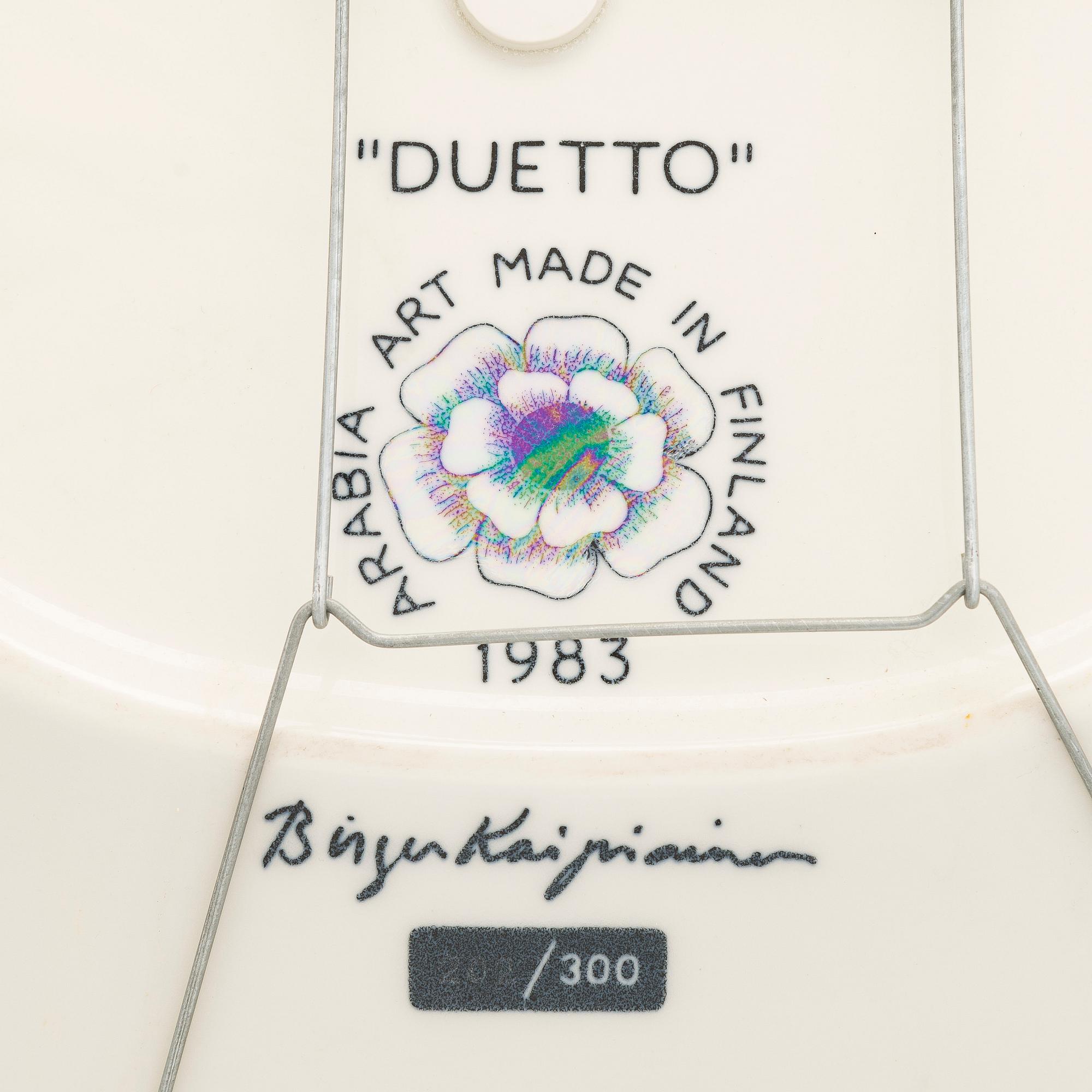 Birger Kaipiainen, A 'Duetto' Ceramic plate by Birger Kaipiainen for Arabia Art in 1983, signed and numbered 202/300.