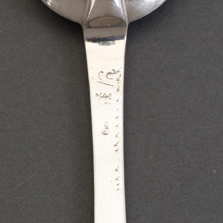 Ferdinand Sehl dy, råttsvanssked, silver, Stockholm 1735.