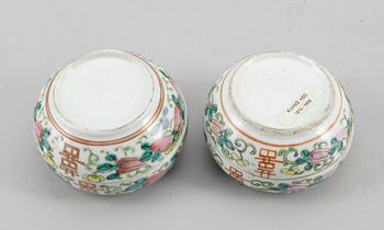 ASKAR med LOCK, 2 st, porslin, Kina, 1800-/1900-tal.
