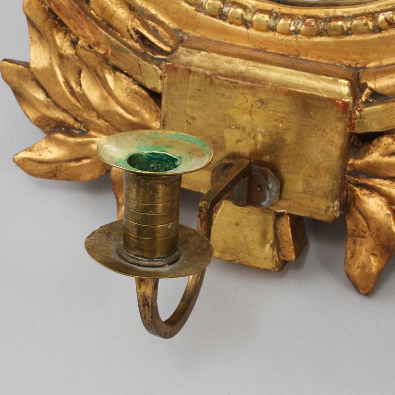 SPEGELLAMPETTER, ett par, gustaviansk stil, omkring sekelskiftet 1900.