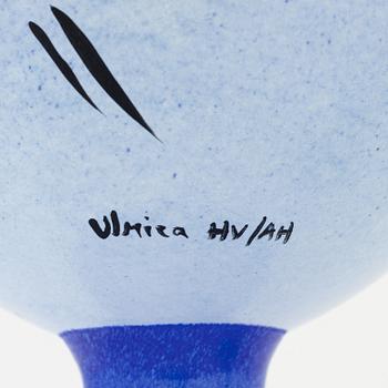 Ulrica Hydman-Vallien, two glass goblets and a bowl on foot, Kosta Boda.