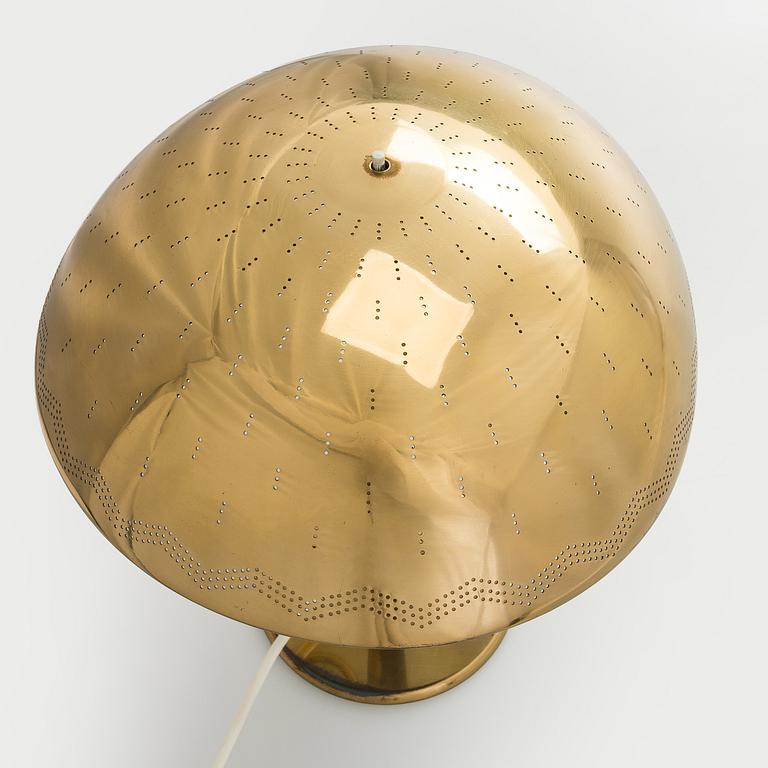 Paavo Tynell, pöytävalaisinpari, malli 5061, Idman 1900-luvun puoliväli.