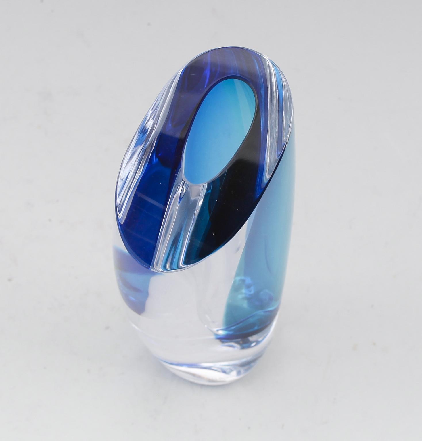 VAS, glas, Göran Wärff, Kosta Boda, signerad, 1900-talets andra hälft.