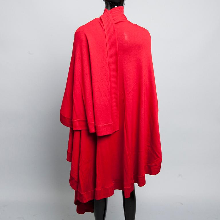 CAPE, Yves Saint Laurent.
