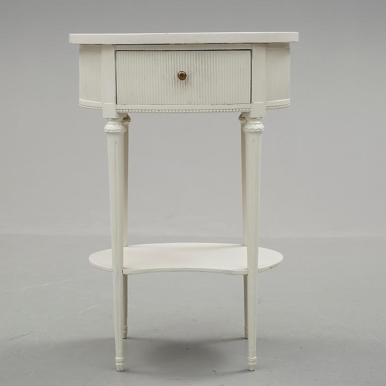 BORD, gustaviansk stil. 1900-talets första hälft.