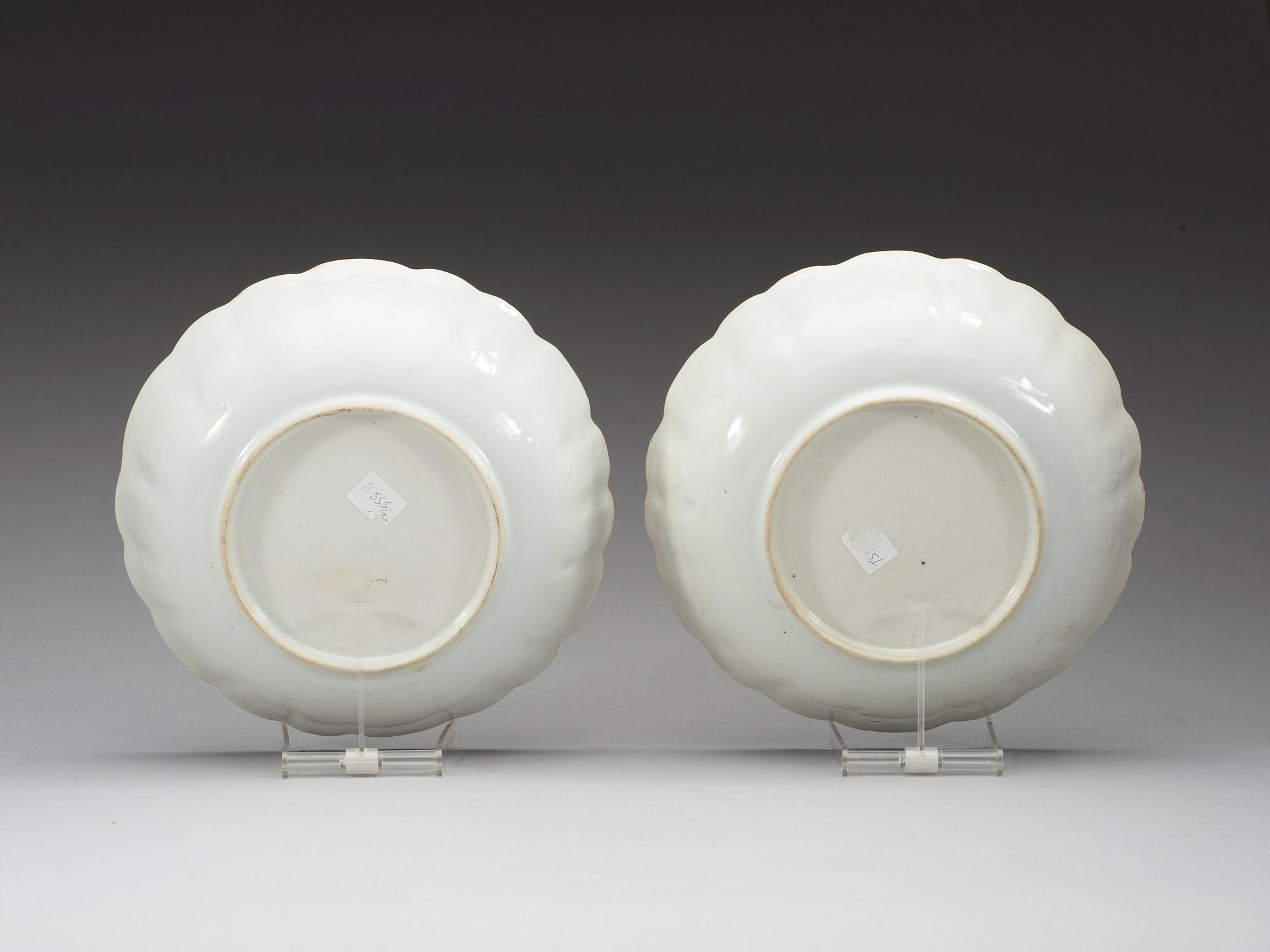 A pair of famille rose bowls, Qing dynasty, Qianlong (1736-95).