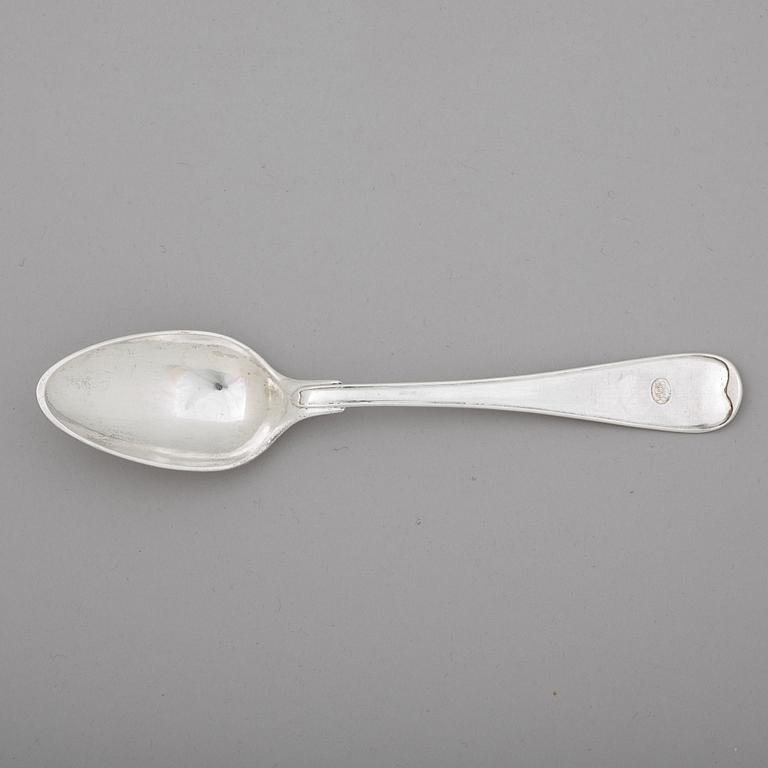 A Swedish 18th century set of 15 dessert-spoons, mark of Pehr Zethelius, Stockholm 1797.