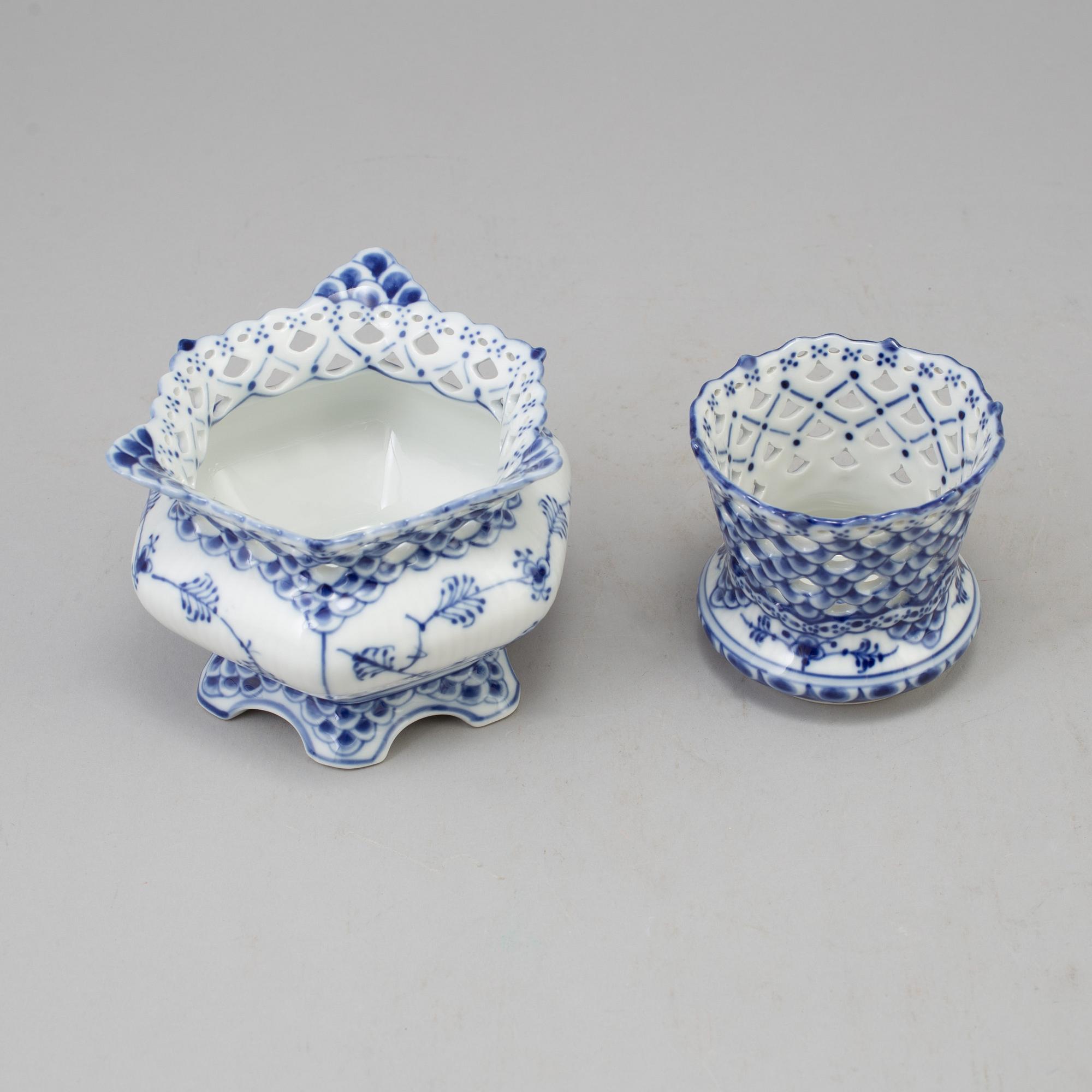 SERVIS, 44 delar, porslin, "Musselmalet", Royal Copenhagen, Danmark.