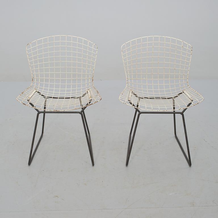 STOLAR, ett par, "Sidechair", Harry Bertoia, 1900-talets andra hälft.