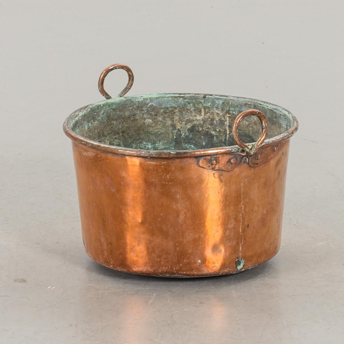 A copper kettle first half of 19th century,