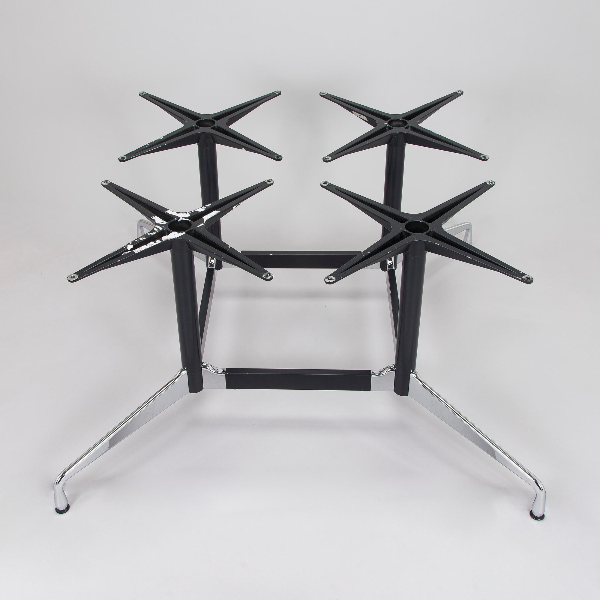 Charles & Ray Eames, konferensbord, "Segmented Table", Vitra 2005.