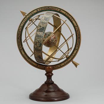ASTRONOMISKT INSTRUMENT, trä och mässing, 1900-talets första hälft.