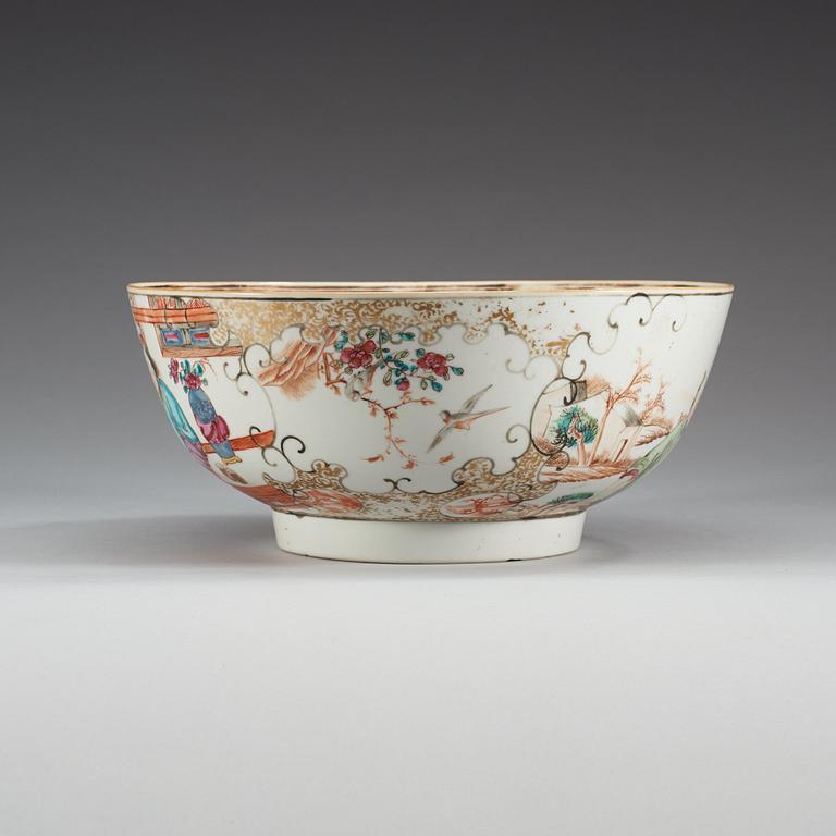 A famille rose punch bowl, Qing dynasty, Qianlong (1736-95).