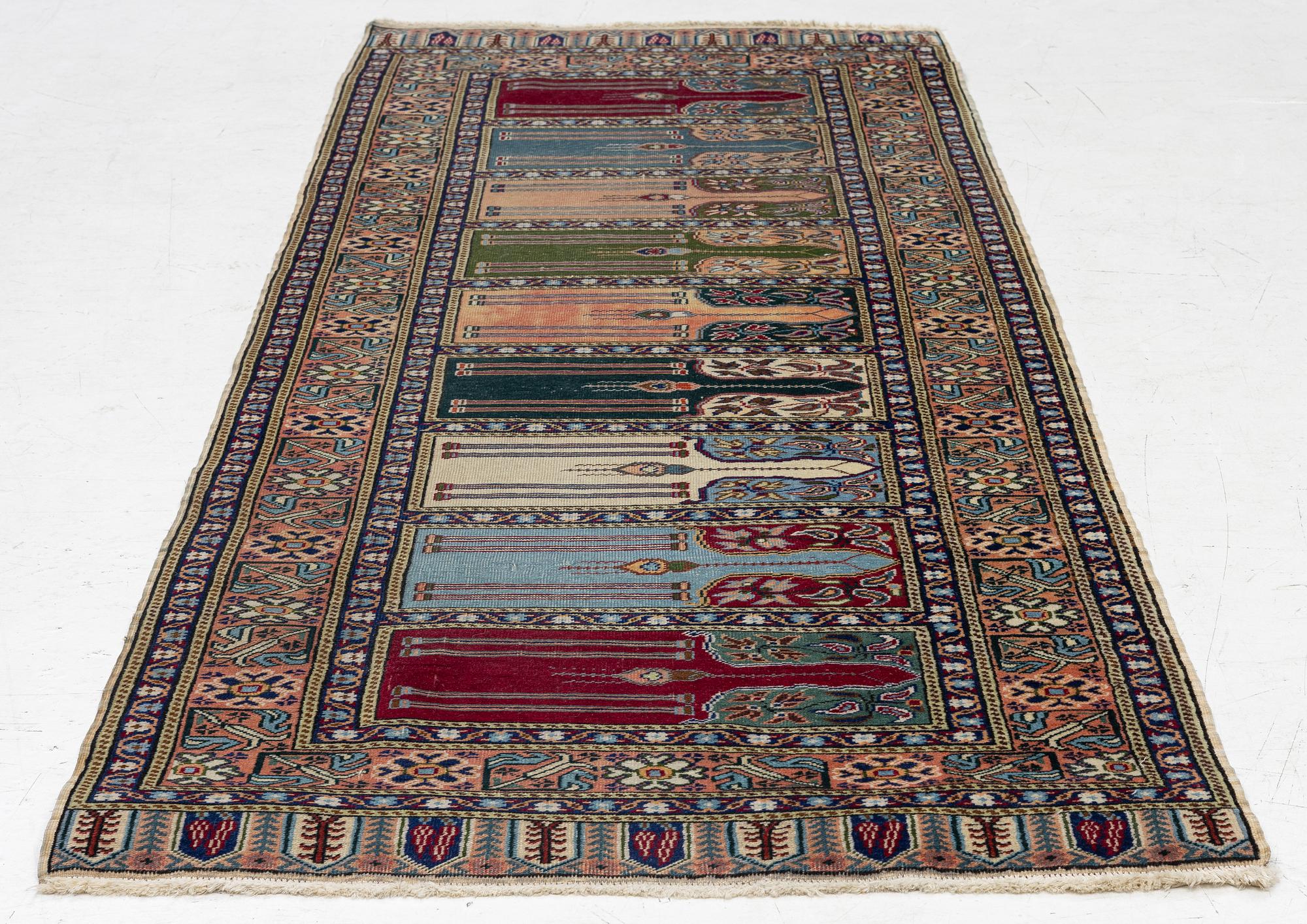 A gallery rug, Kayseri Saff, approx. 218 x 87 cm.