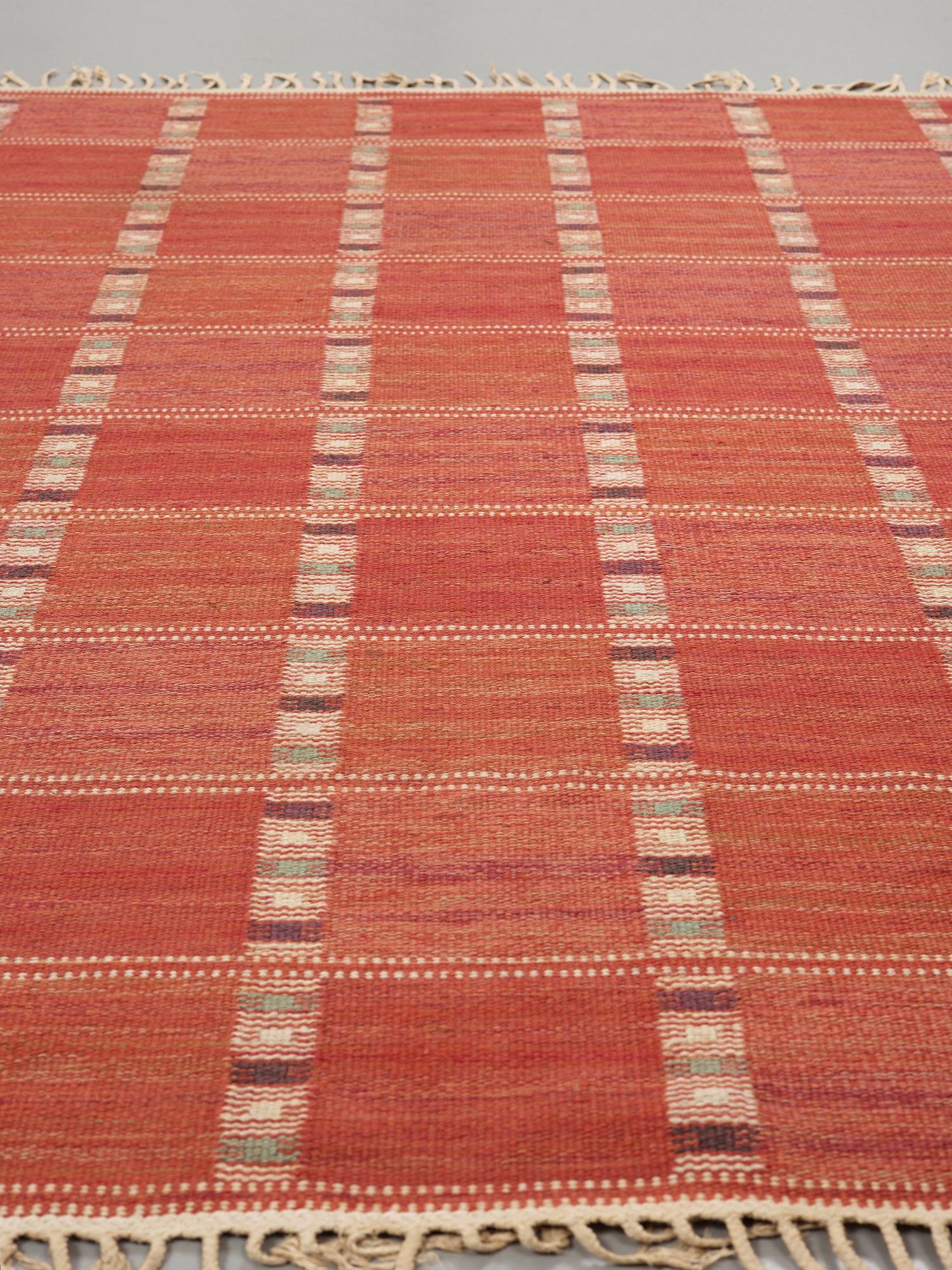 Barbro Nilsson, MATTA. "Falurutan röd". Rölakan. 246 x 187,5 cm. Signerad AB MMF BN.