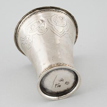 A silver cup by Petter Bergman (1739-1754 (1757)), Skänninge, weight 55 gram.
