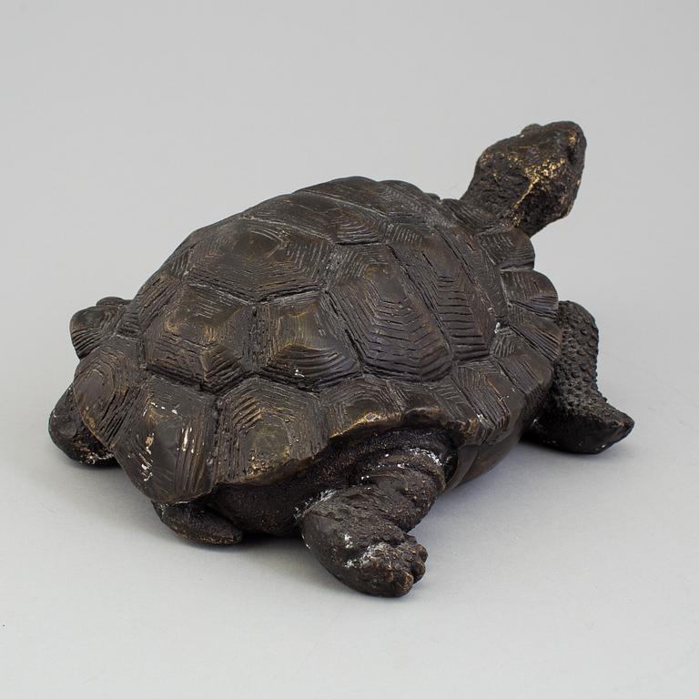 A tortoise bronze sculpture, late 20th century.