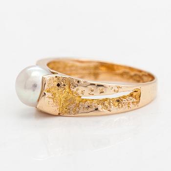 Björn Weckström, a 14K gold 'Polar Spring' ring with a cultured pearl for Lapponia 1967.