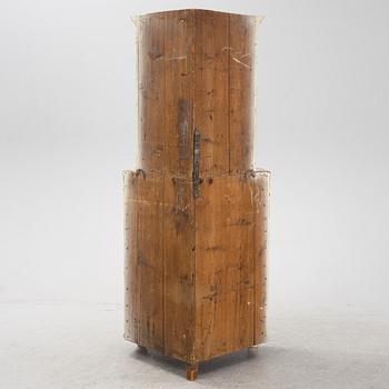 A Gustavian cabinet, around the year 1800.