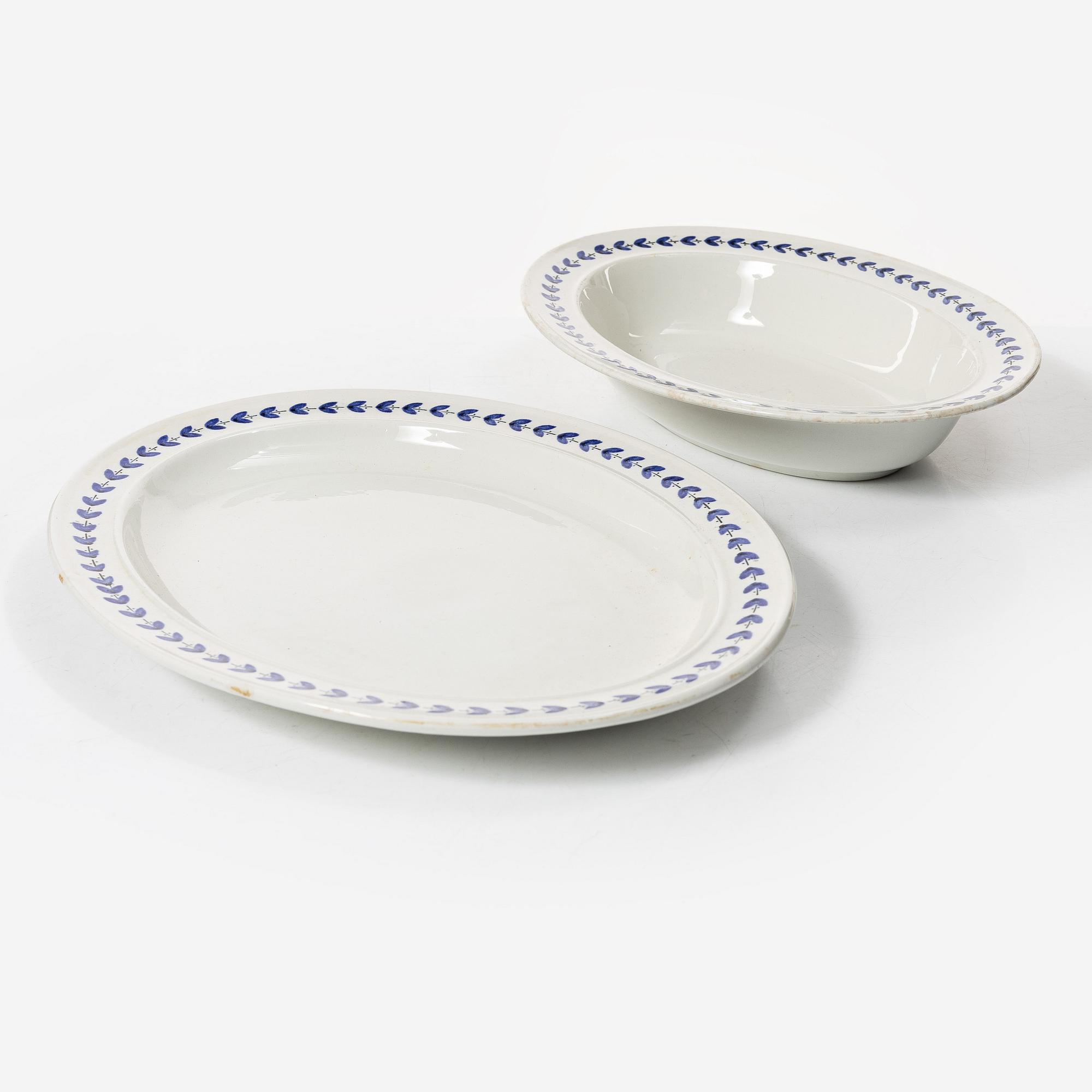 Wilhelm Kåge, 32-pieces of an 'Akademi' service, creamware, Gustavsberg, Sweden, 1936-39.