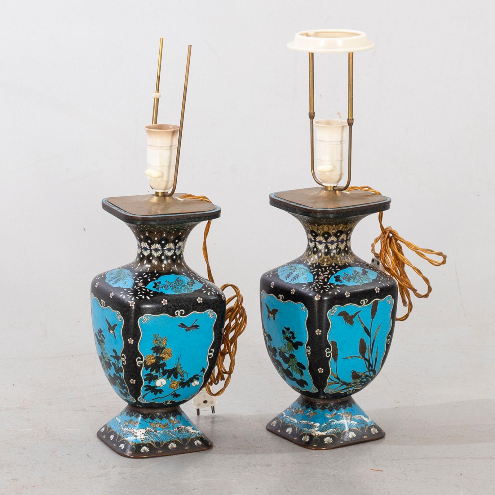 A PAIR OF Japanese CLOISONNÉ TABLE LAMPS CA 1900.