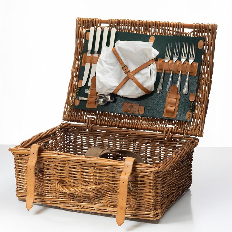 Mulberry, Picnic basket, England, early 20th century.