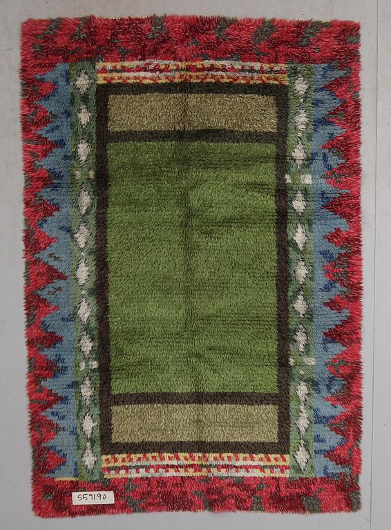 MATTA, rya. Ca 200 x 133 cm.