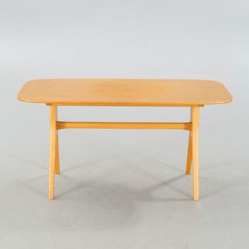A "Stora salen" sofa table, designed by Carl Malmsten, by Åfors Möbelfabrik in the second half of the 20th century.