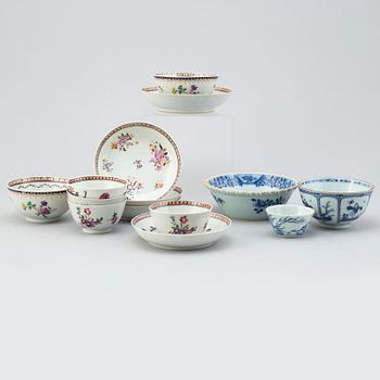 Six (4+2) cups with five (5+1) saucers, and three blue and white bowls, Qing dynasty, Qianlong (1736-95).