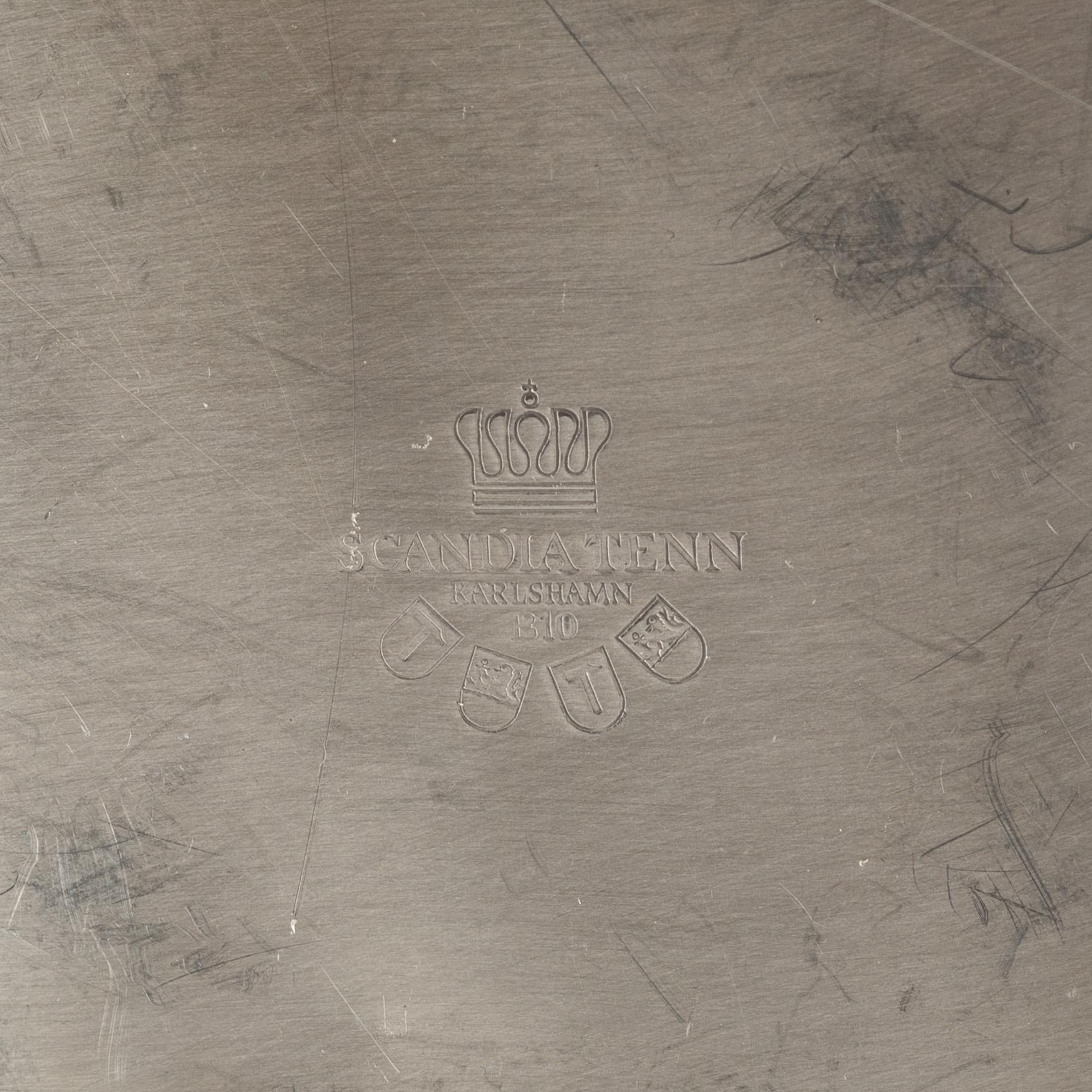 Kuverttallrikar, 8 st, tenn. Scandia tenn, Karlshamn 1976.