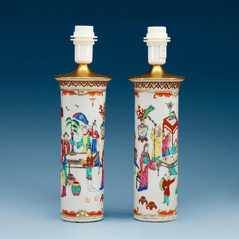A pair of famille rose vases, late Qing dynasty.