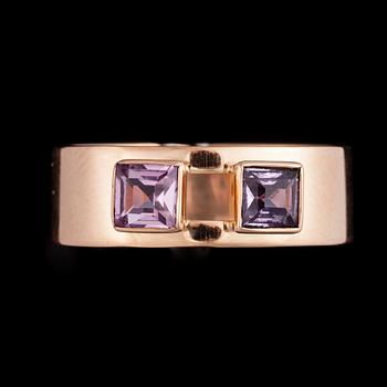 RING, 14K guld, ametister. Riihimäki, 1962. Vikt ca 2,6 g.