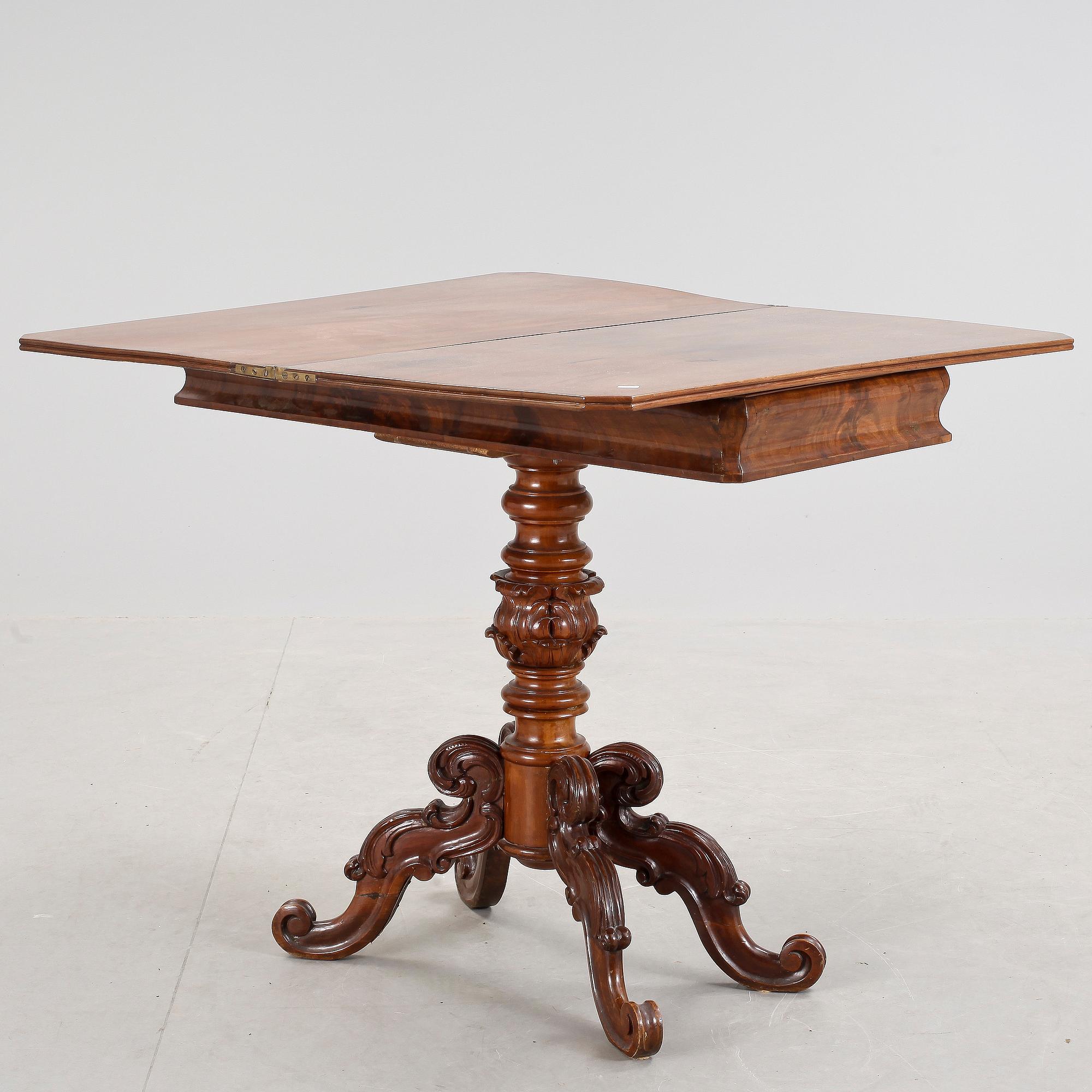 SPELBORD, nyrokoko, 1800-talets andra hälft.
