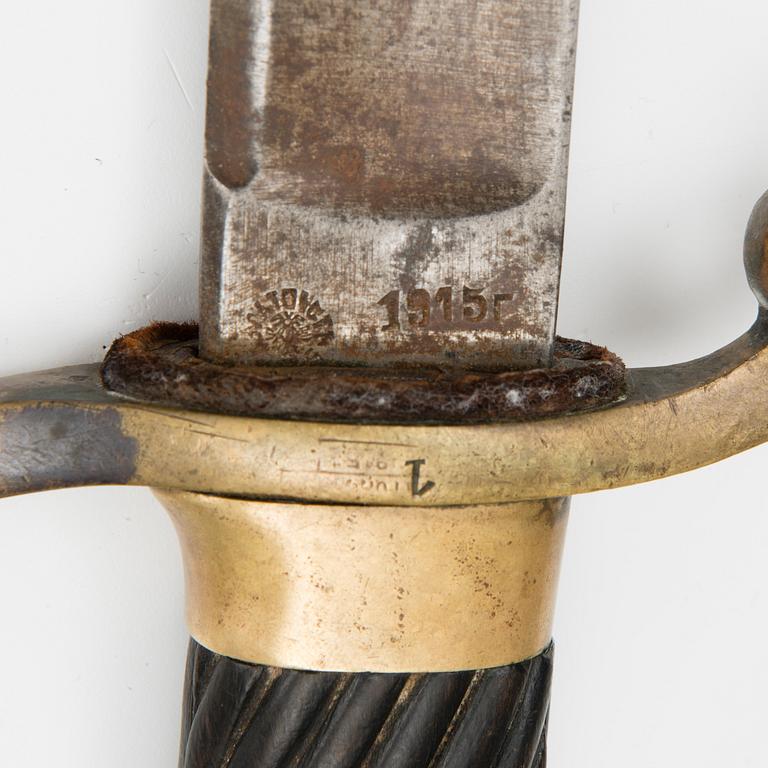 A Russian model 1881 dragoon sabre.