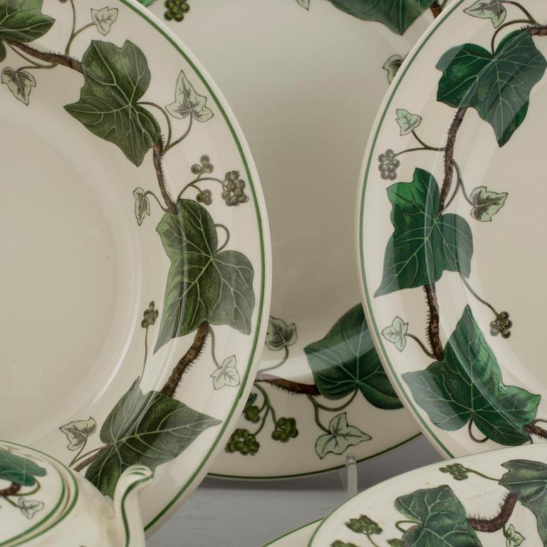 SERVISDELAR, porslin, 37 delar, "Napoleon Ivy", Wedgwood.