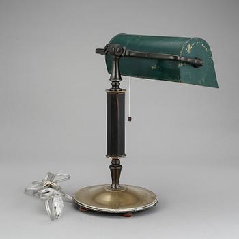 BORDSLAMPA, 1900-talets första kvartal.