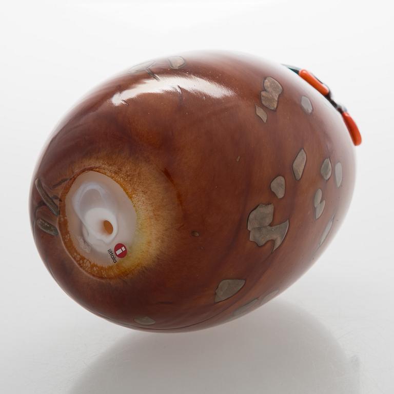 Oiva Toikka, a glass bird, 'Uhuu', signed O. Toikka Nuutajärvi.