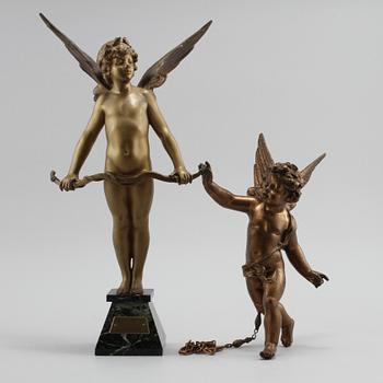 SKULPTURER, 2 st, änglar, patinerad metall, 1900-talets andra hälft.