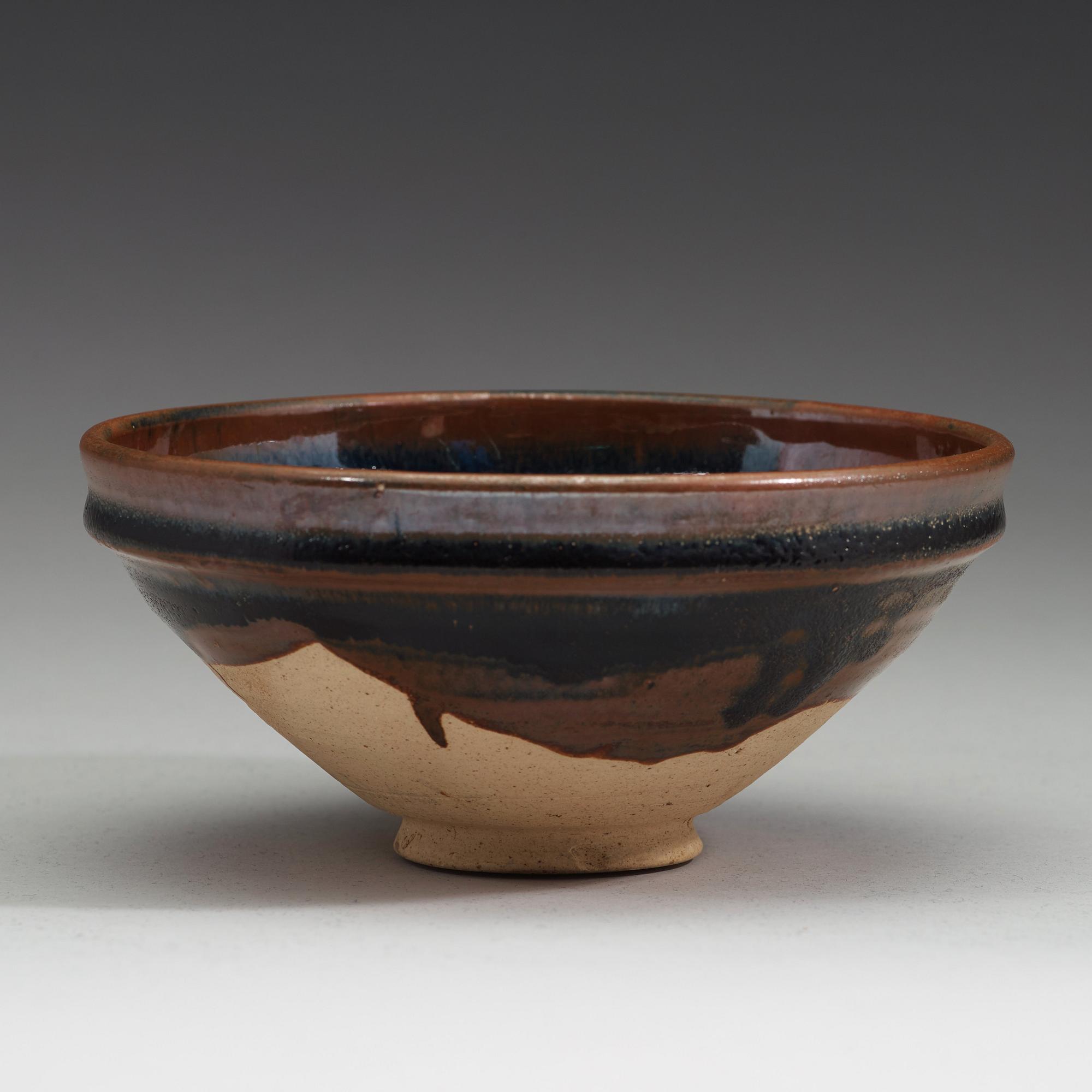 SKÅL, keramik. Cizhou-typ, northern blackware, Jin dynastin (1115-1234).