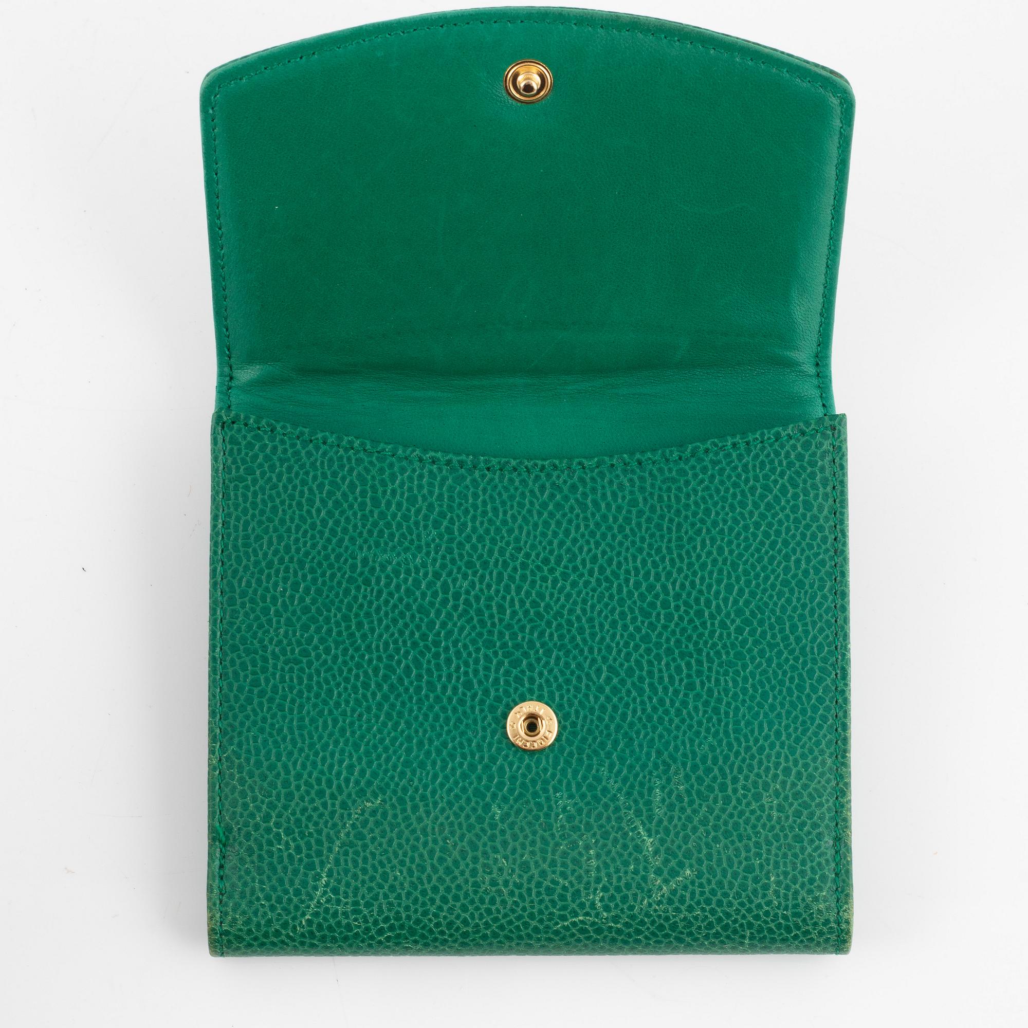 Chanel, wallet.